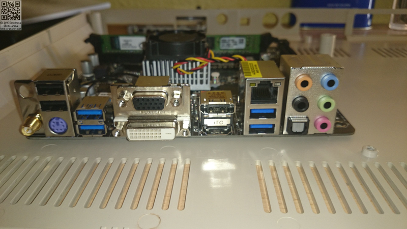 Illustration for article titled C128 a PC: Cómo convertir una Commodore C128 en un potente ordenador